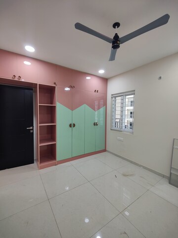 Room in 3 BHK Apartment at Rajapushpa Provincia, Narsingi – for Rent