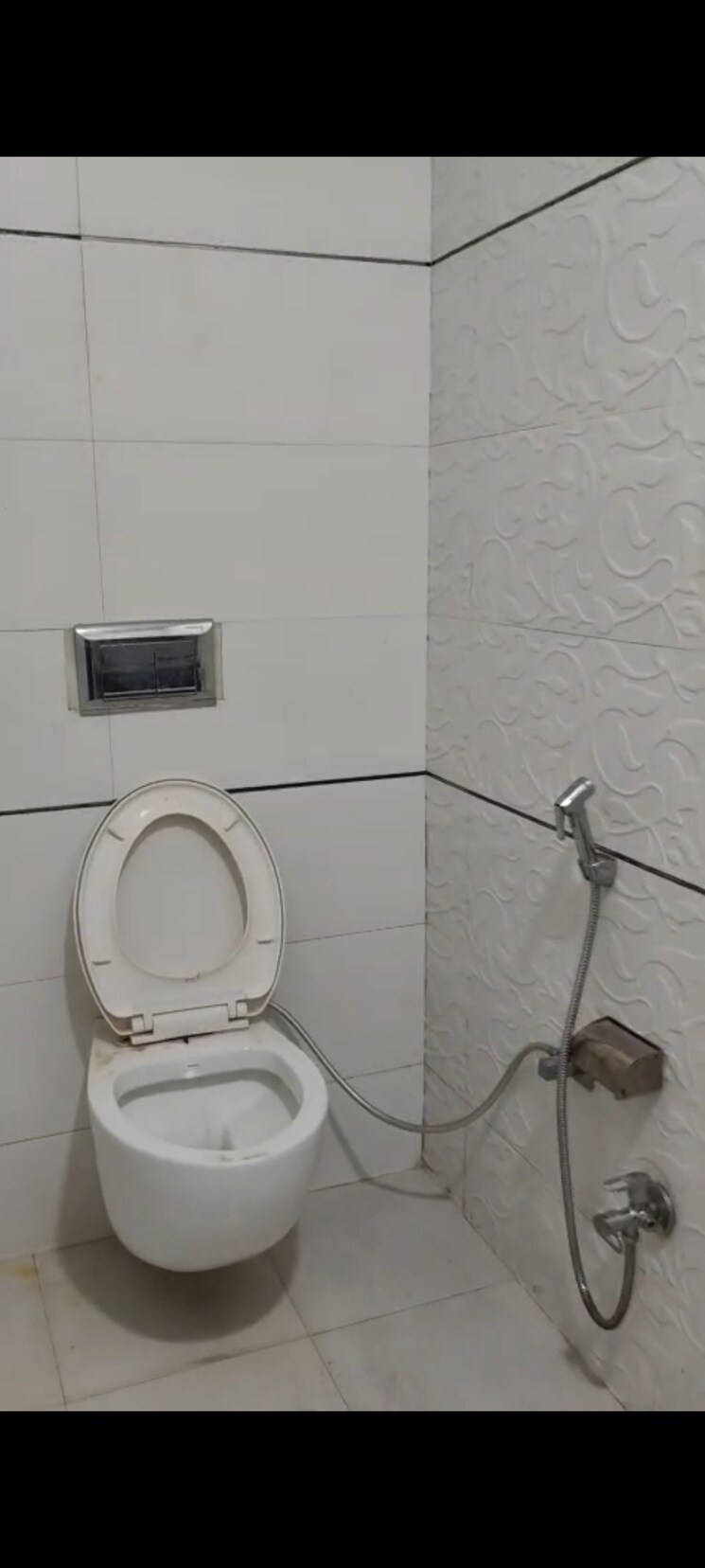 Bathroom, pitampura 3 Bedroom 1500 Sq.Ft. Builder Floor In Pitampura Delhi 9507661