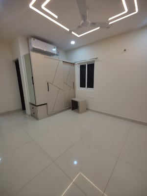 Room in 3 BHK Apartment at Prestige Tranquil, Kokapet – for Rent