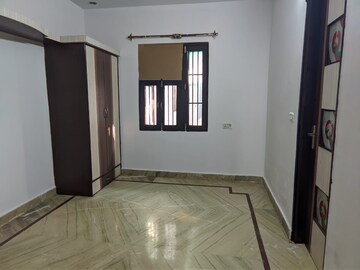 Room in 1 BHK Builder Floor at Rohini Sector 16 – for Rent