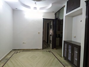 Room in 1 BHK Builder Floor at Rohini Sector 16 – for Rent