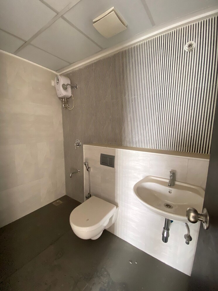 Bathroom, lodha-palava-downtown 1 Bedroom 475 Sq.Ft. Apartment In Dombivli East Thane 9507706