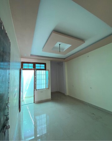 Room in 2 BHK Independent House at Deva Road – for Sale