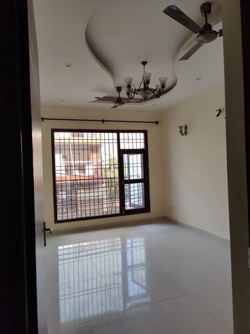 Bedroom in 3 BHK Apartment at Motia Royal Citi Apartments, Ghazipur – for Rent