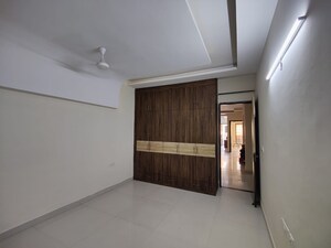 Room in 3 BHK Apartment at Motia Royal Citi Apartments, Ghazipur – for Rent