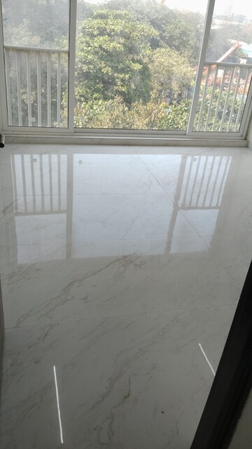 Living Room in 2.5 BHK Apartment at Chembur – for Rent