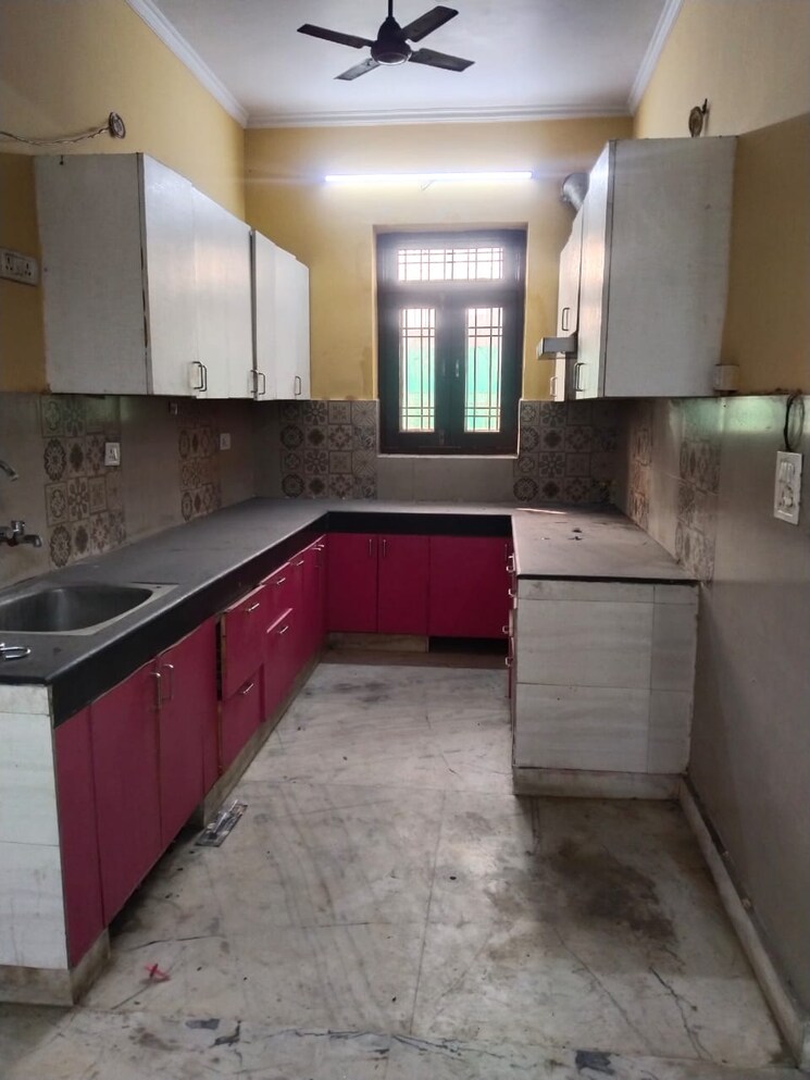 Kitchen, ashoka-enclave-faridabad 3 Bedroom 1200 Sq.Ft. Builder Floor In Sector 34 Faridabad 9507888