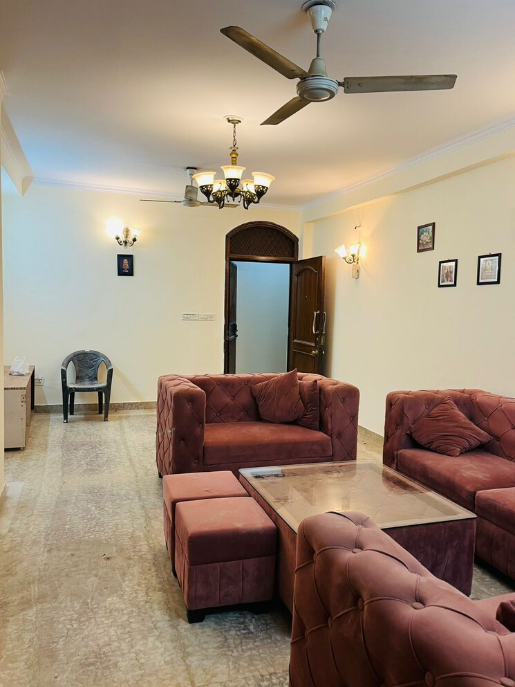 Living Room, saket 1 Bedroom 500 Sq.Ft. Builder Floor In Saket Delhi 9507870