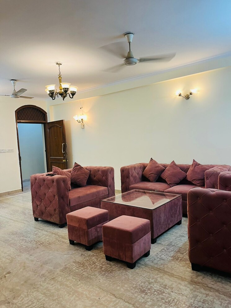 Living Room, saket 1 Bedroom 500 Sq.Ft. Builder Floor In Saket Delhi 9507870