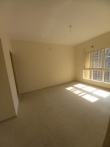 Room in 2 BHK Apartment at Dosti West County Phase 4 Dosti Pine, Balkum Pada – for Rent