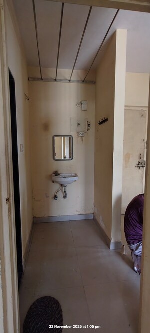 Bathroom in 2 BHK Apartment at Trimurti Narayan, Mulund East – for Rent