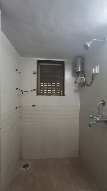 Room in 1 BHK Apartment at Dattani Park 7A, Kandivali East – for Rent