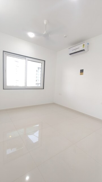 Room in 3 BHK Apartment at Vikram Midori Towers, Pimple Nilakh – for Sale