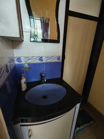 Master Bedroom in 2 BHK Apartment at Vrindavan CHS Malad, Malad East – for Rent