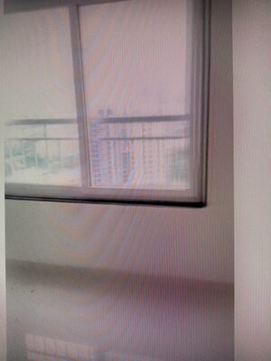 Room in 3 BHK Apartment at Goregaon West – for Rent