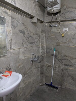 Bathroom in 3.5 BHK Apartment at Jewel Apartment, Hazratganj – for Rent