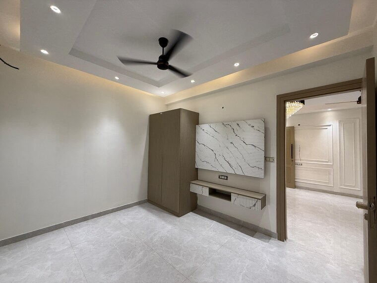 Room, green fields colony 4 Bedroom 2850 Sq.Ft. Builder Floor In Green Fields Colony Faridabad 9508070