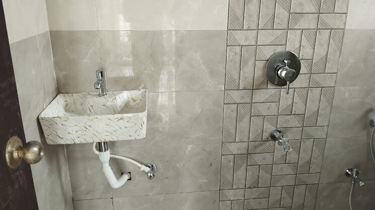 Bathroom, kharadi Pg For Boys & Girls In Kharadi 9508083