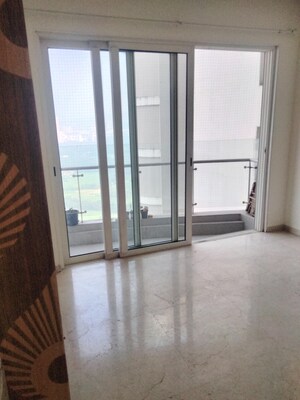 Room in 2 BHK Apartment at Lodha Fiorenza, Goregaon East – for Sale