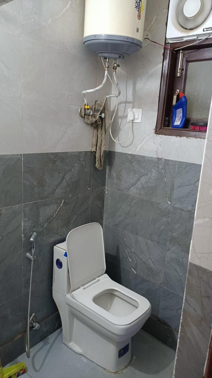 Bathroom, saket 1 Bedroom 550 Sq.Ft. Builder Floor In Saket Delhi 9508165