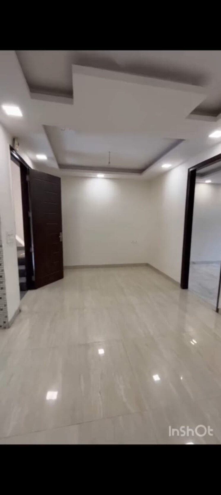 Room, sector 78 2 Bedroom 620 Sq.Ft. Apartment In Sector 78 Gurgaon 9508187
