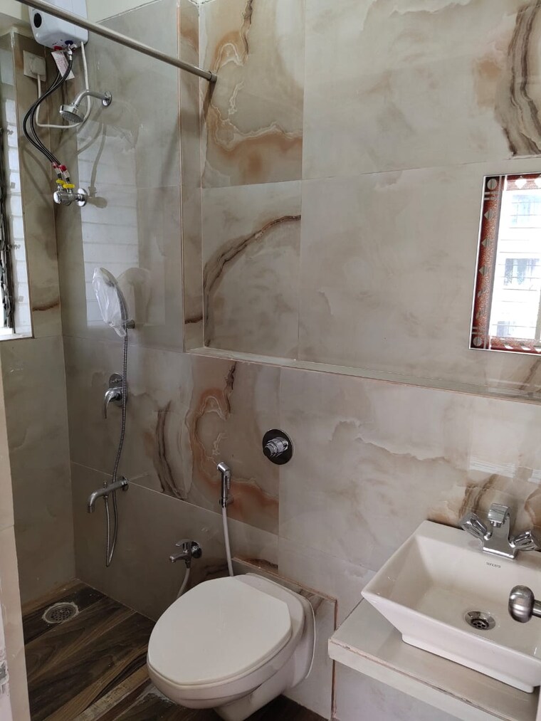 Bathroom, kukreja-hari-kunj-3 2 Bedroom 656 Sq.Ft. Apartment In Chembur Mumbai 9508168