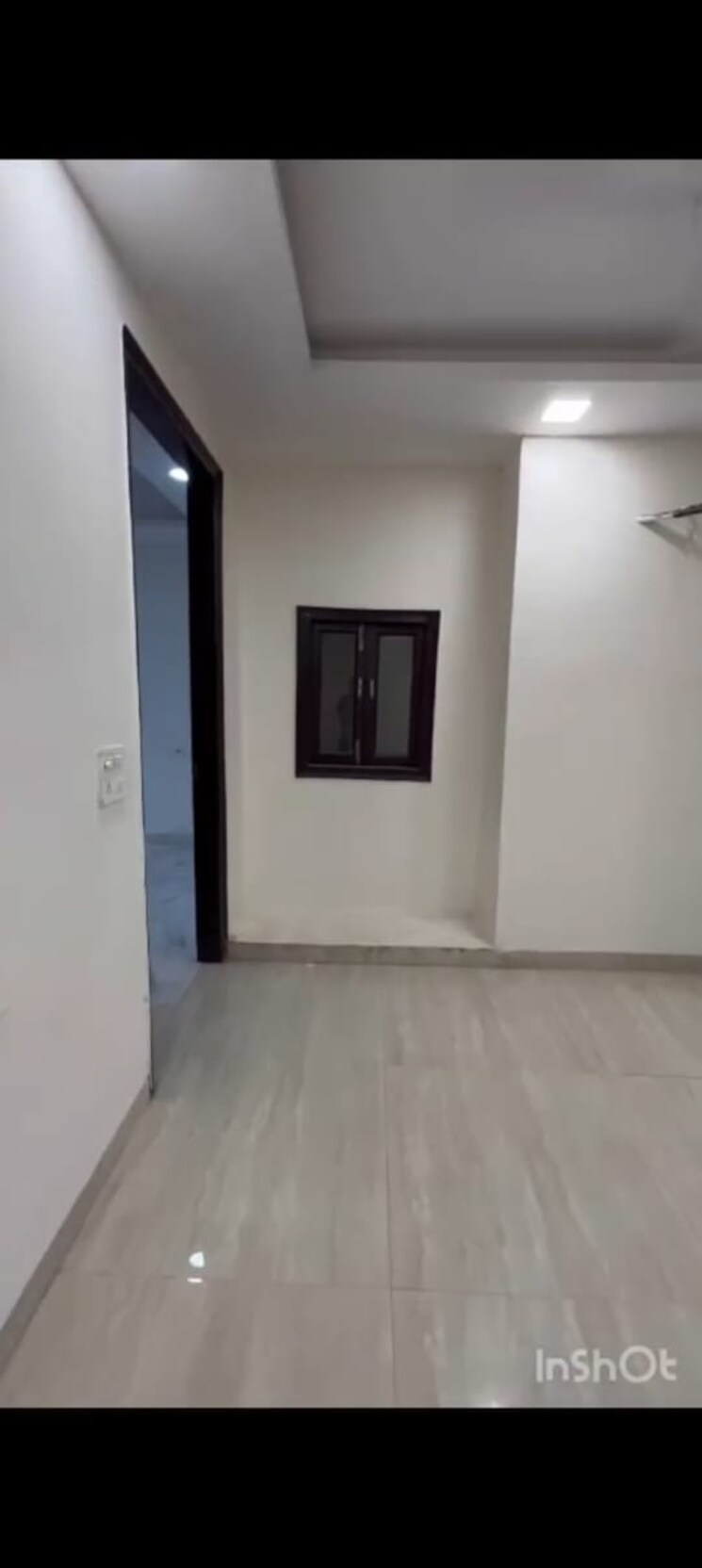 Room, sector 78 2 Bedroom 671 Sq.Ft. Apartment In Sector 78 Gurgaon 9508234