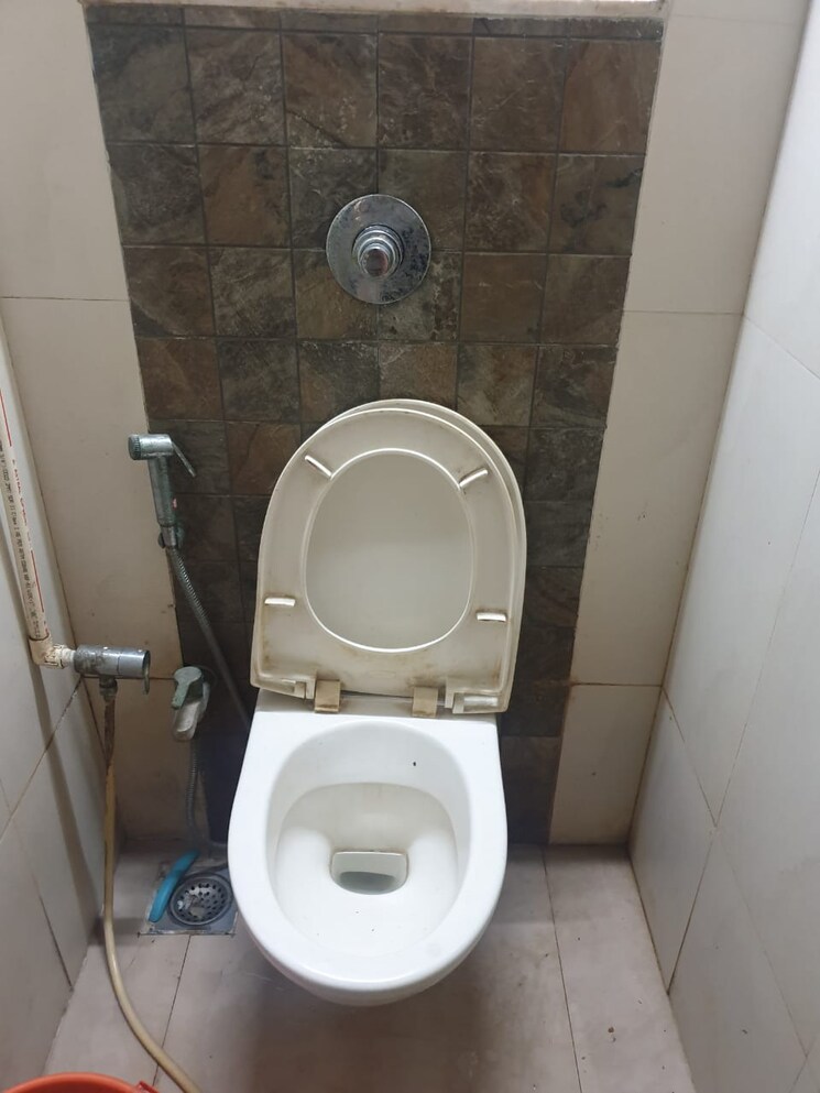 Bathroom, omkar-raga 2 Bedroom 1027 Sq.Ft. Apartment In Chembur Mumbai 9508200