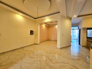 Room in 3 BHK Builder Floor at Vip Road – for Sale