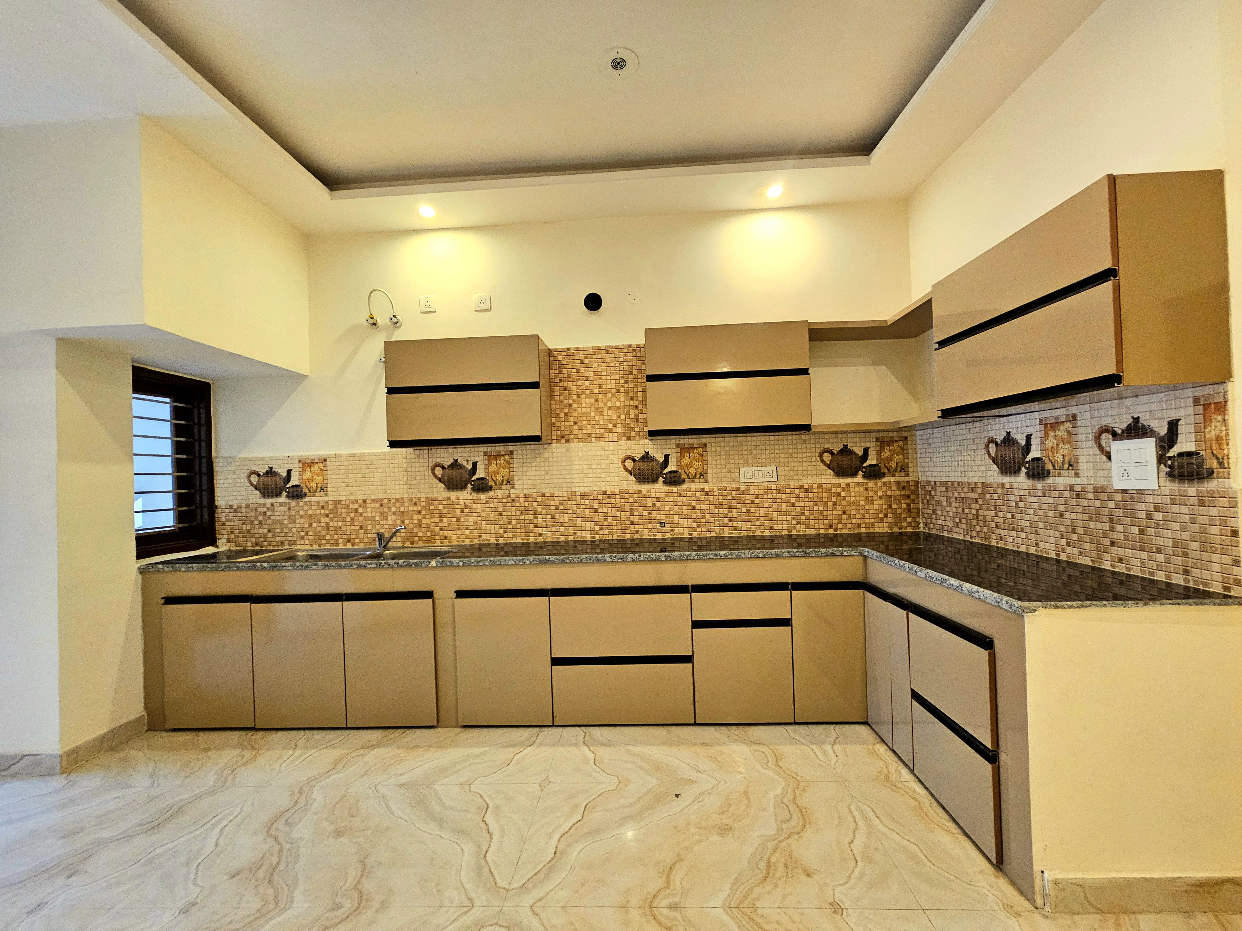 3 BHK Builder Floor For Sale in VIP Road