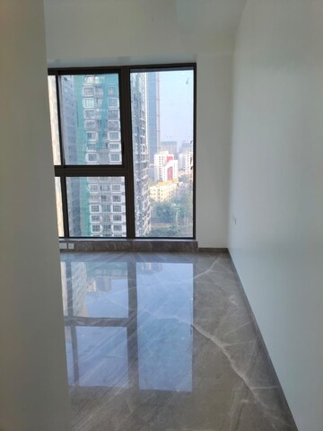 Room in 2 BHK Apartment at Piramal Mahalaxmi, Mahalaxmi – for Rent