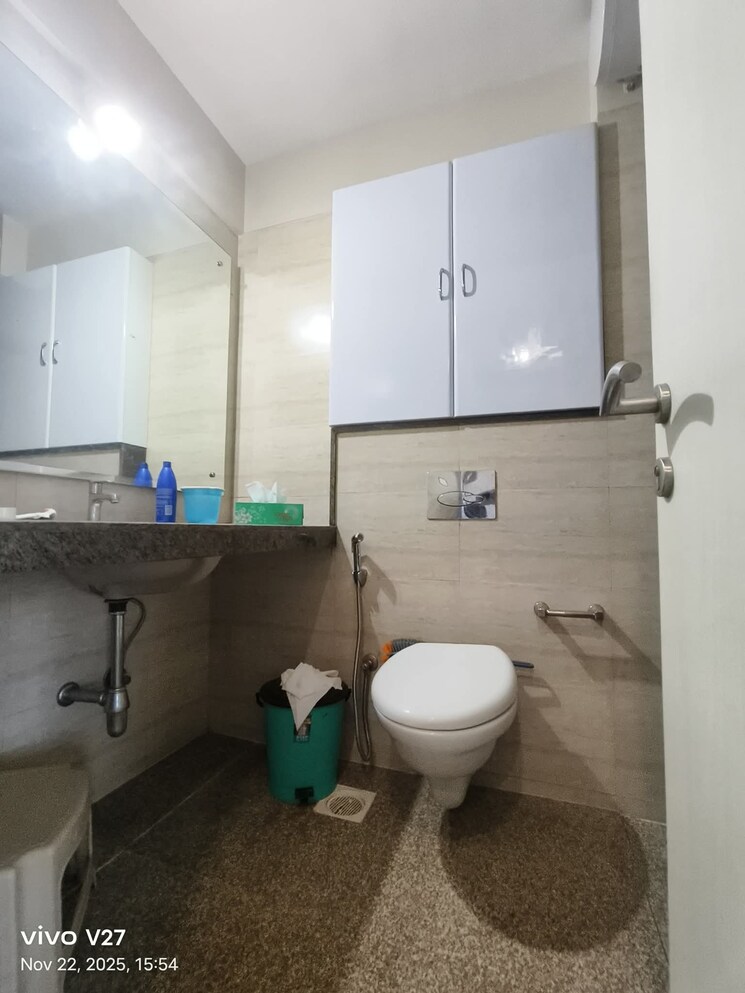 Bathroom, raheja-reflections-eternity 3 Bedroom 1475 Sq.Ft. Apartment In Kandivali East Mumbai 9508263