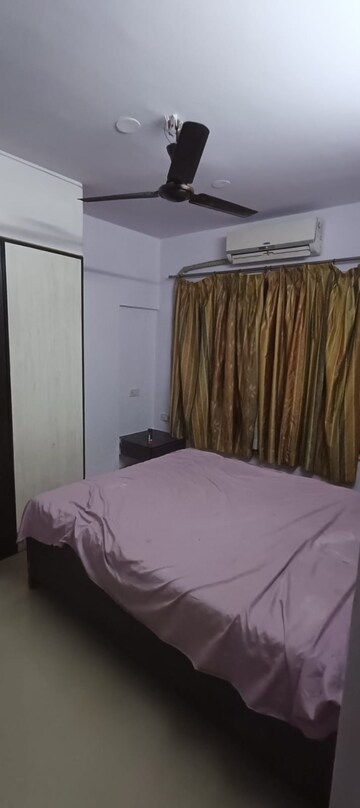 Bedroom in 1 BHK Apartment at Sagar Heights Andheri East, Andheri East – for Rent