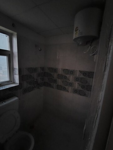 Furnished Amenities in 3 BHK Apartment at Signature Global Golf Greens, Sector 79 – for Rent