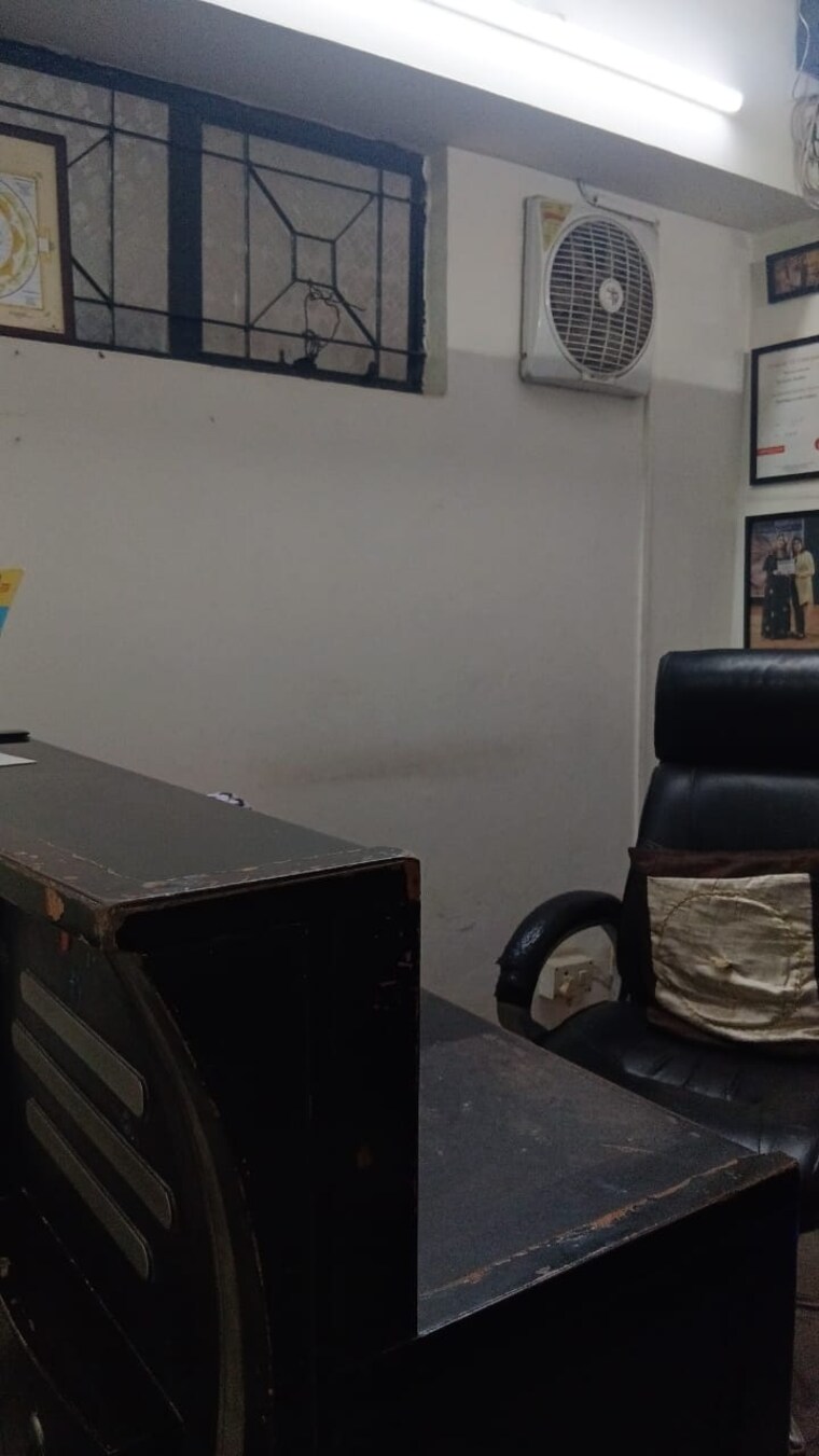 undefined, khirki extension Commercial Office Space 350 Sq.Ft. In Khirki Extension Delhi 9508294