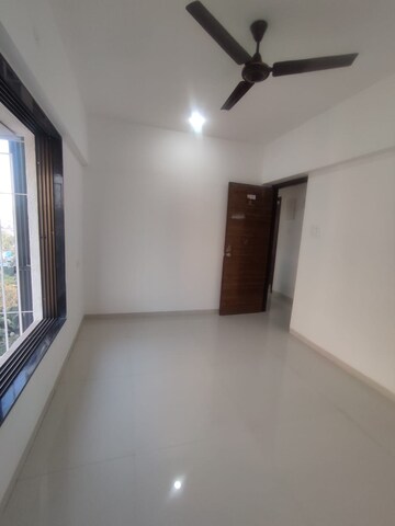 Room in 2 BHK Apartment at Advait 78 East, Kurla East – for Rent
