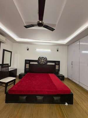 Room in 3 BHK Builder Floor at Saket – for Rent