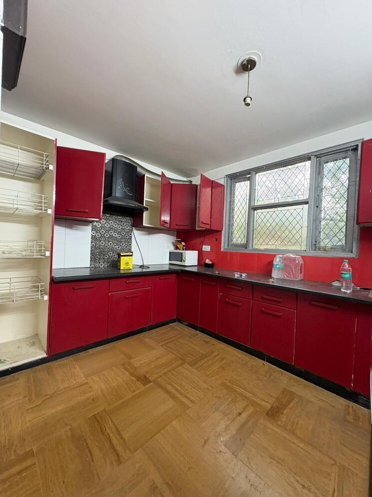 Kitchen, saket 3 Bedroom 200 Sq.Yd. Builder Floor In Saket Delhi 9508324
