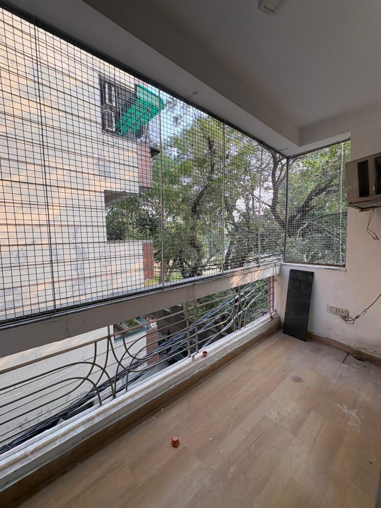 Balcony, saket 3 Bedroom 200 Sq.Yd. Builder Floor In Saket Delhi 9508324