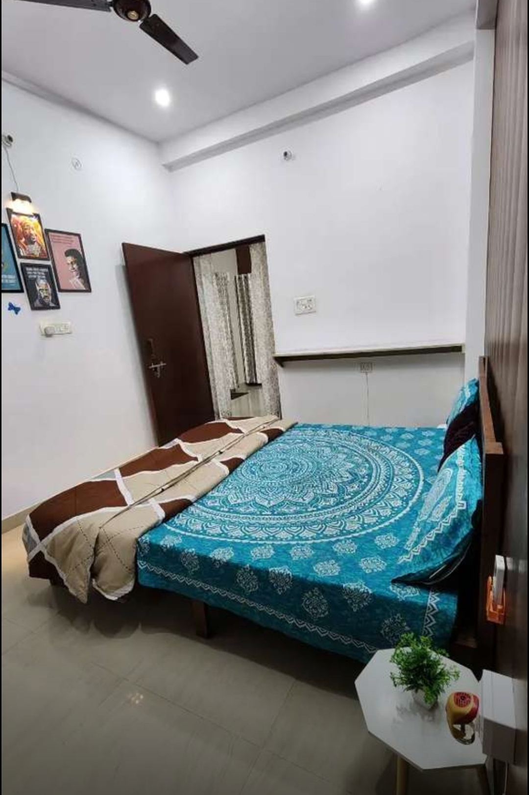 3 BHK + Servant Room Apartment For Rent in Hazratganj