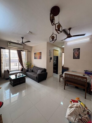 Master Bedroom in 2 BHK Apartment at Thane West – for Rent