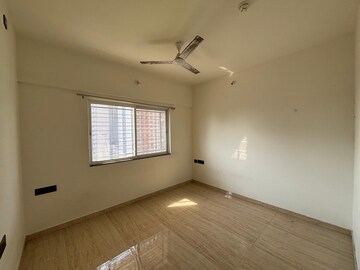 Room in 2 BHK Apartment at Godrej Boulevard, Manjari – for Rent