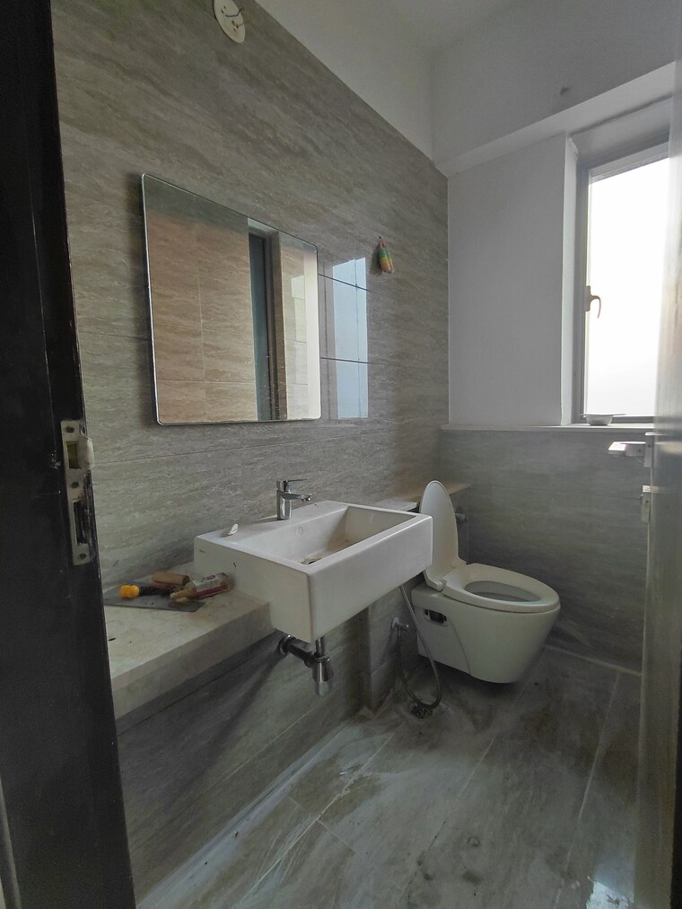 Bathroom, sheth-auris-serenity-tower-1 2 Bedroom 805 Sq.Ft. Apartment In Malad West Mumbai 9508447