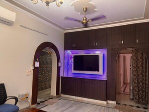 Master Bedroom in 3 BHK Independent House at Sector 16 – for Rent