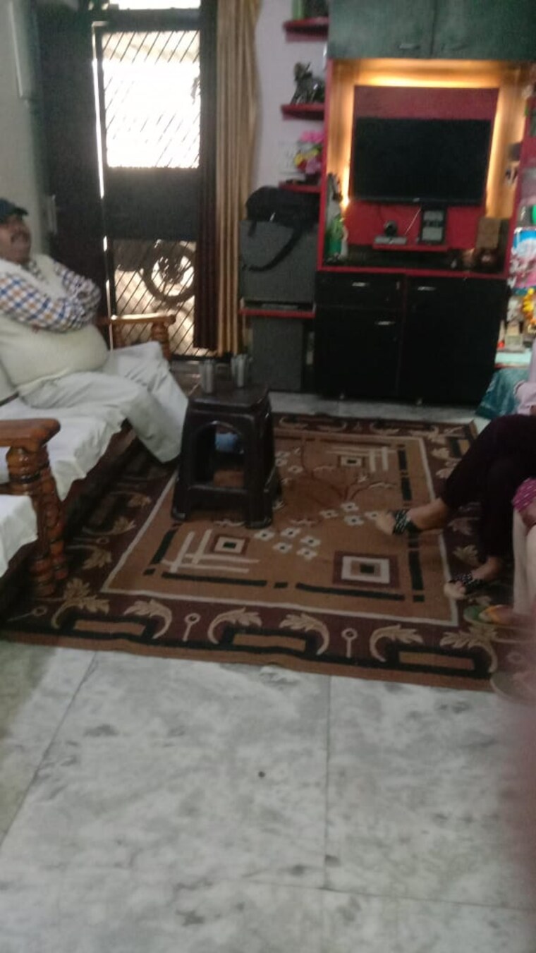 Gym, patel nagar 3 2 Bedroom 85 Sq.Yd. Builder Floor In Patel Nagar 3 Ghaziabad 9508451