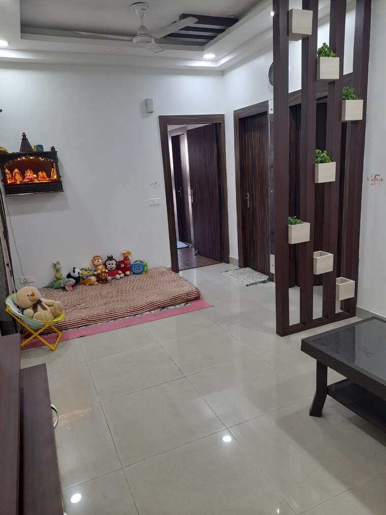 Hall, kalpataru-vista 4 Bedroom 3905 Sq.Ft. Apartment In Sector 128 Noida 9508502