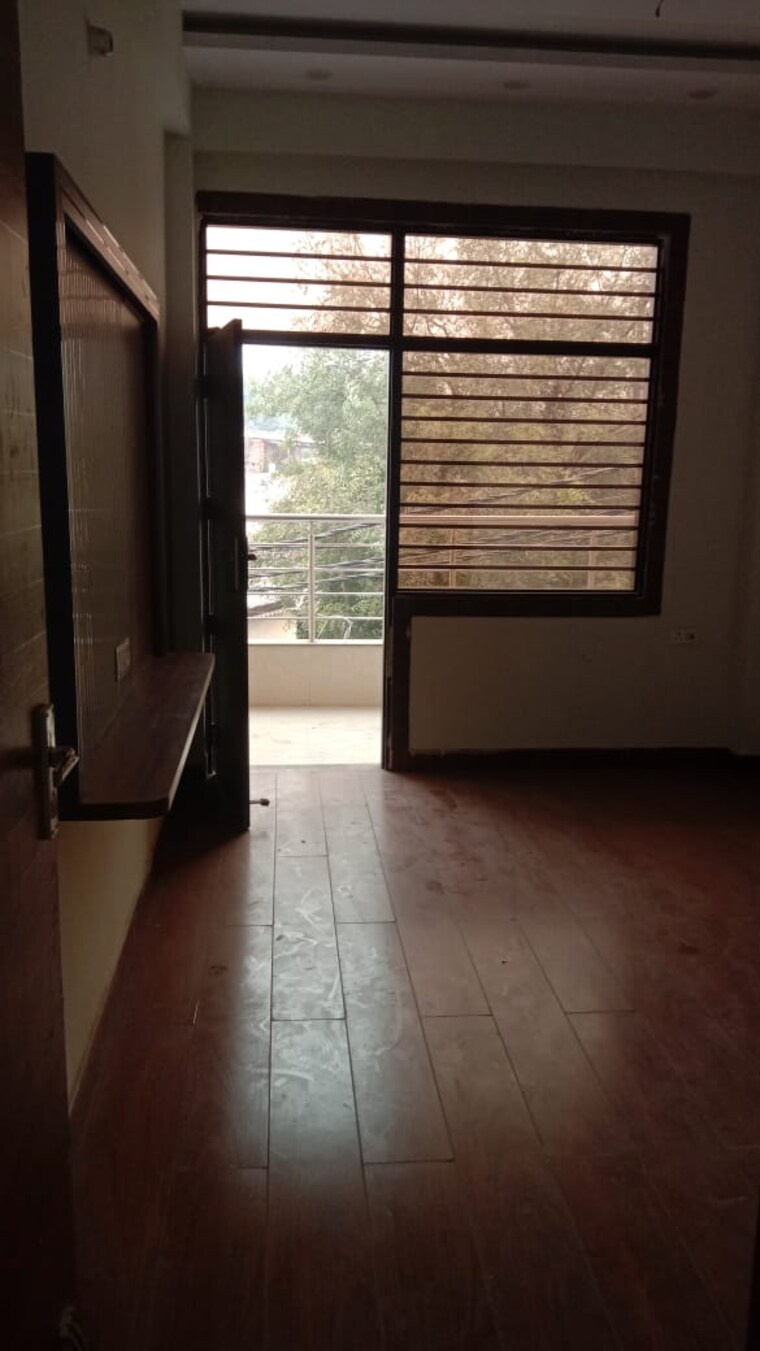 Room, chiranjiv vihar 4 Bedroom 80 Sq.Yd. Independent House In Chiranjiv Vihar Ghaziabad 9508530