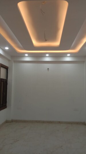 Room in 4 BHK Independent House at Chiranjiv Vihar – for Sale