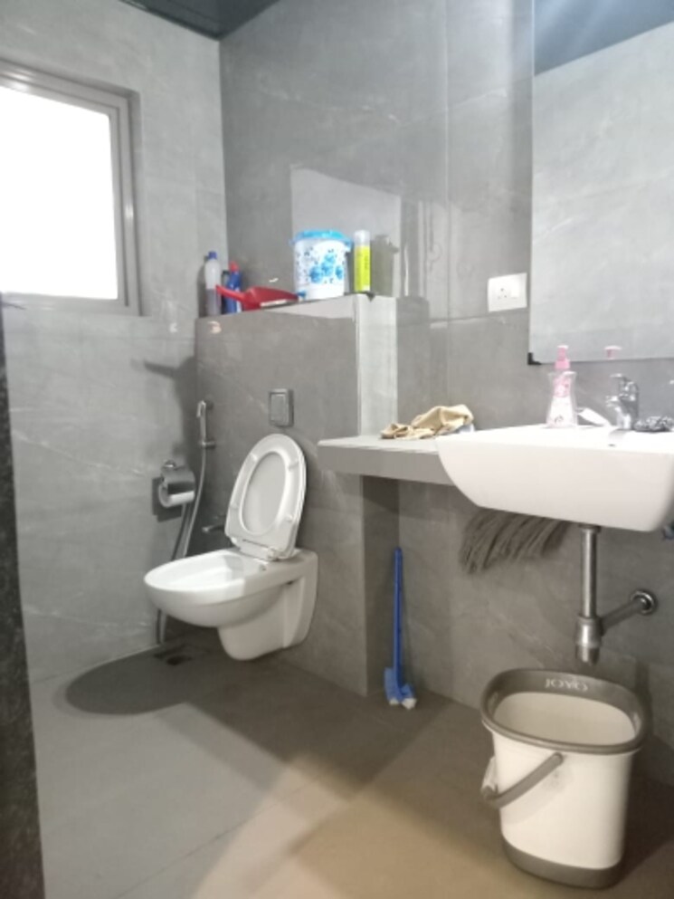 Washroom, university road Commercial Office Space 850 Sq.Ft. In University Road Pune 9508512
