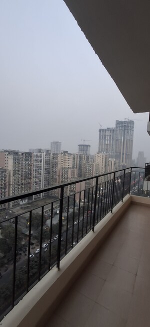 3 BHK Apartment For Rent in Amrapali Crystal Homes, Sector 76